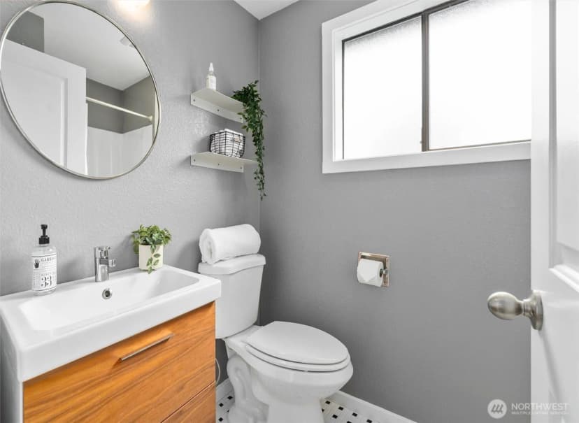 Property photo for 202 25th Avenue E #d, Seattle photo 14