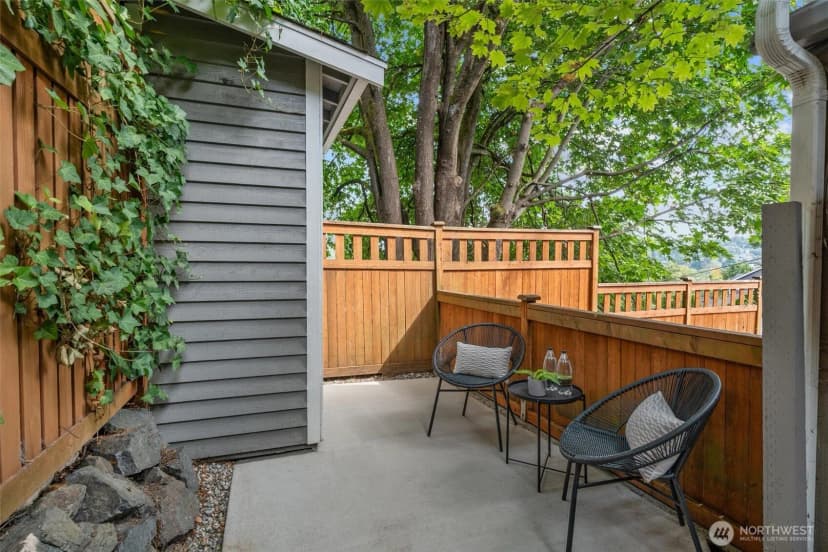 Property photo for 202 25th Avenue E #d, Seattle photo 22