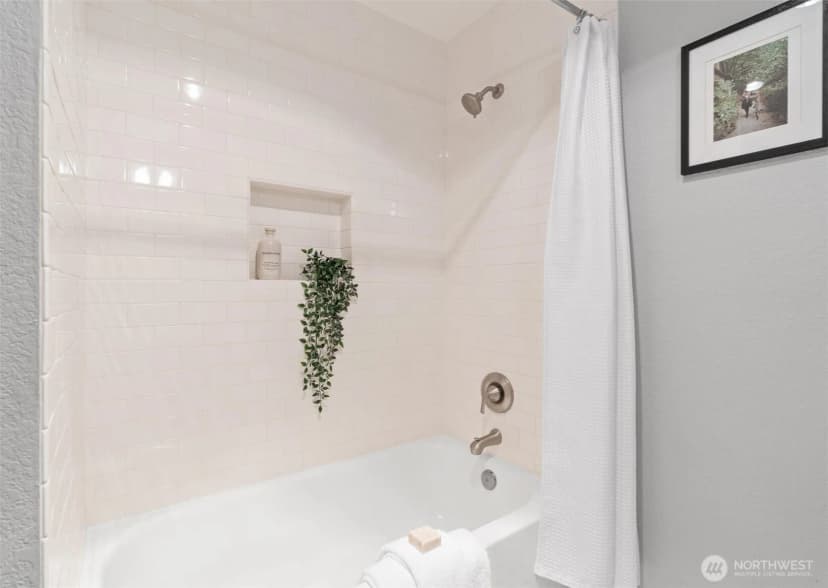 Property photo for 202 25th Avenue E #d, Seattle photo 19