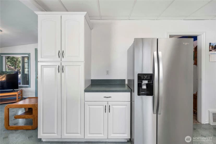 Property photo for 8220 Chambers Creek Road W, University Place photo 14