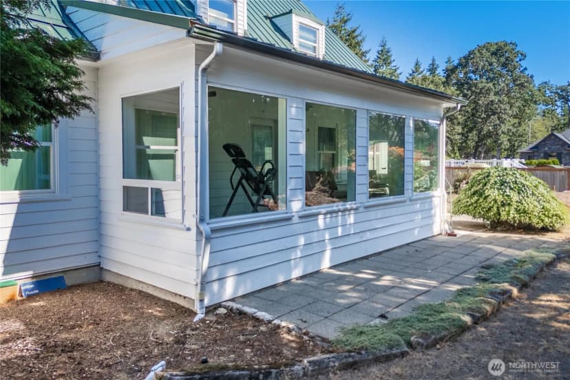 Property photo for 8220 Chambers Creek Road W, University Place photo 21