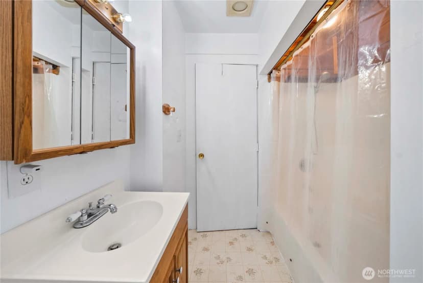 Property photo for 8220 Chambers Creek Road W, University Place photo 20