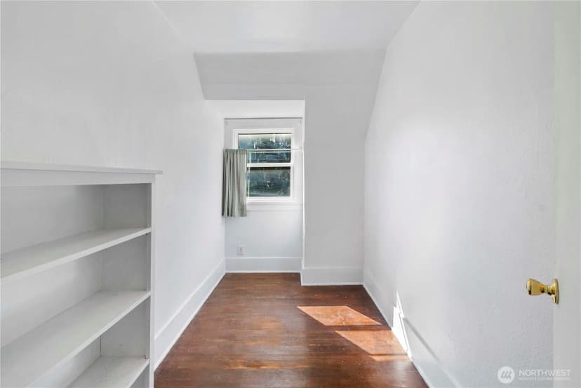 Property photo for 8220 Chambers Creek Road W, University Place photo 19