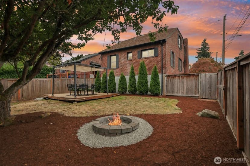 Property photo for 8258 Interlake Avenue N, Seattle photo 35