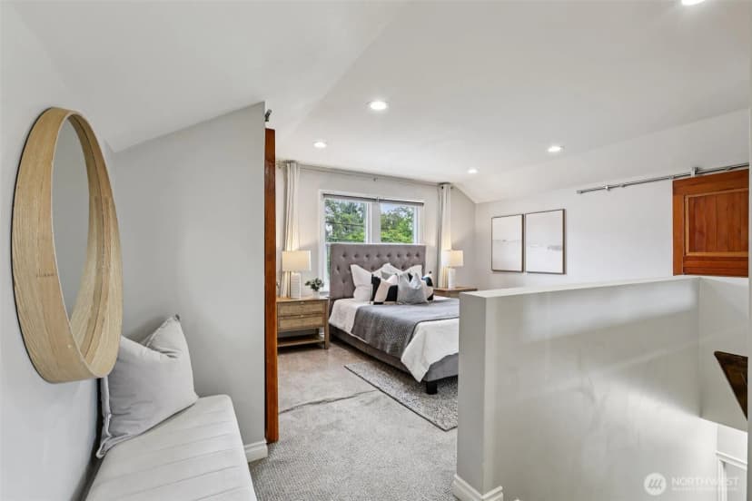 Property photo for 8258 Interlake Avenue N, Seattle photo 18