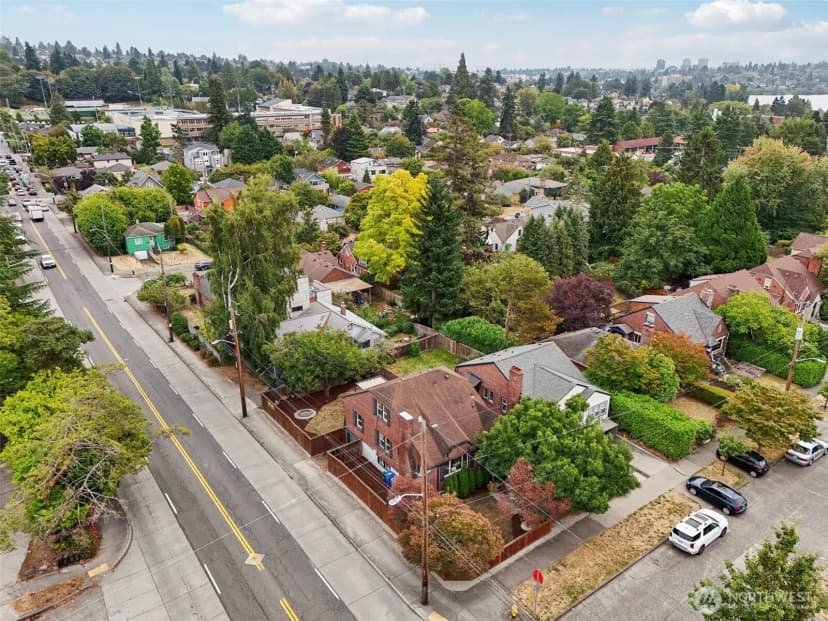 Property photo for 8258 Interlake Avenue N, Seattle photo 36