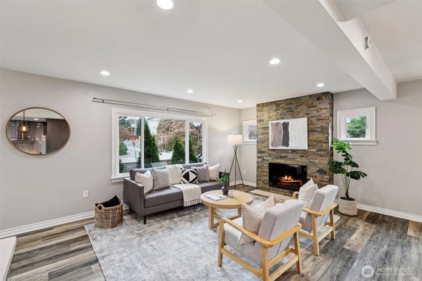 Property photo for 8258 Interlake Avenue N, Seattle photo 6