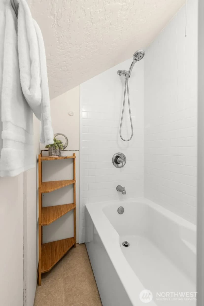 Property photo for 5803 Latona Avenue Ne, Seattle photo 31