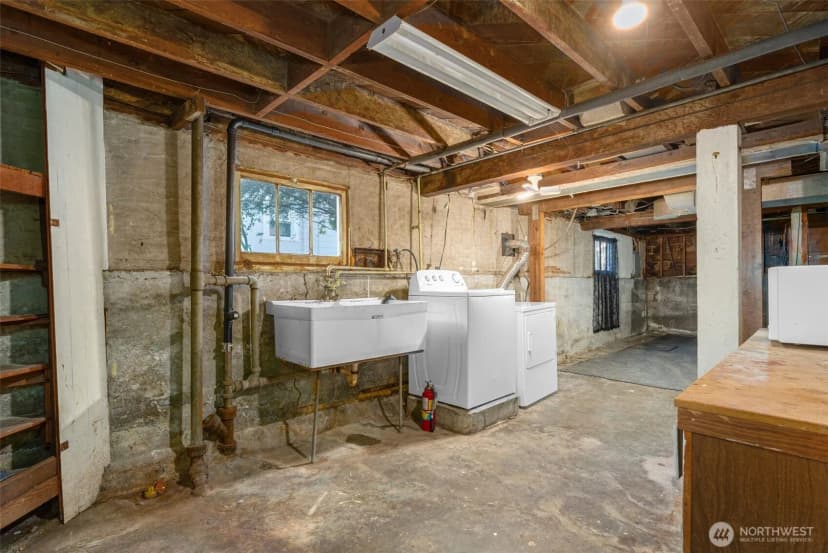 Property photo for 5803 Latona Avenue Ne, Seattle photo 32