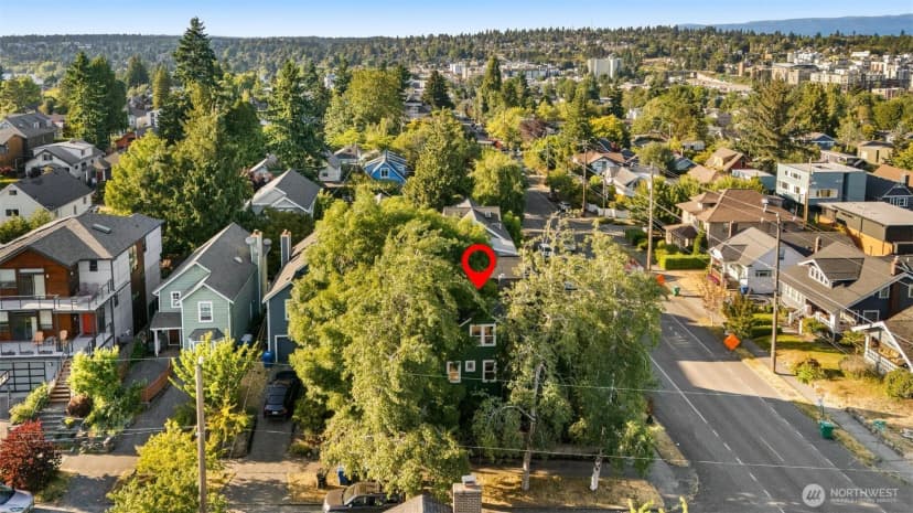 Property photo for 5803 Latona Avenue Ne, Seattle photo 26