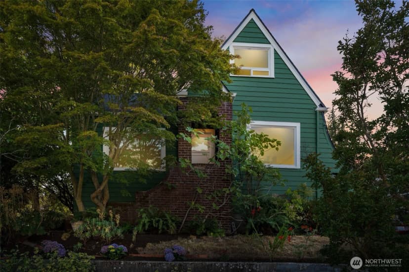 Property photo for 5803 Latona Avenue Ne, Seattle photo 12