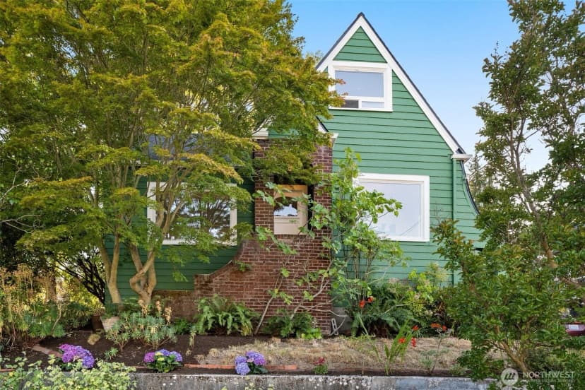 Property photo for 5803 Latona Avenue Ne, Seattle