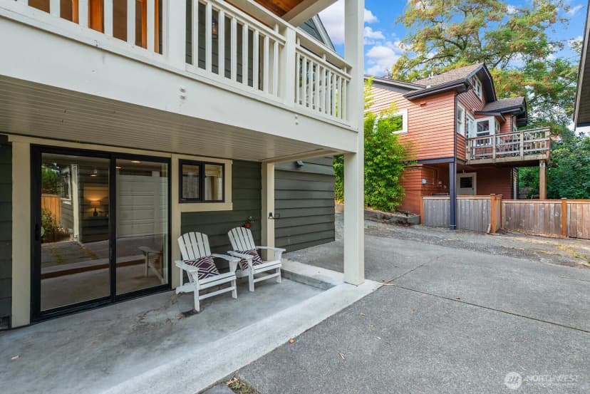 Property photo for 326 22nd Avenue E, Seattle photo 30