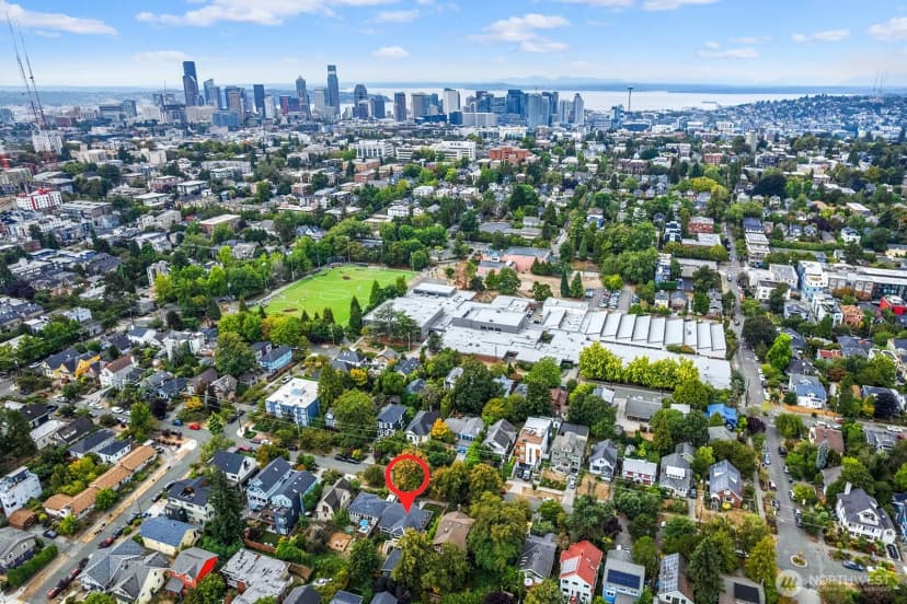 Property photo for 326 22nd Avenue E, Seattle photo 35