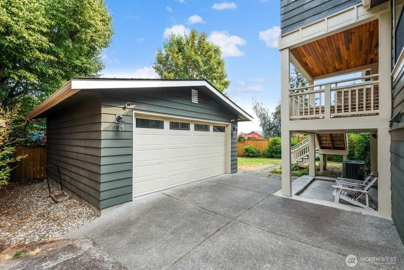 Property photo for 326 22nd Avenue E, Seattle photo 31