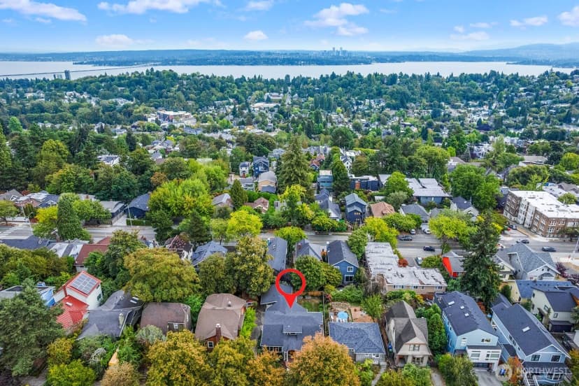 Property photo for 326 22nd Avenue E, Seattle photo 34