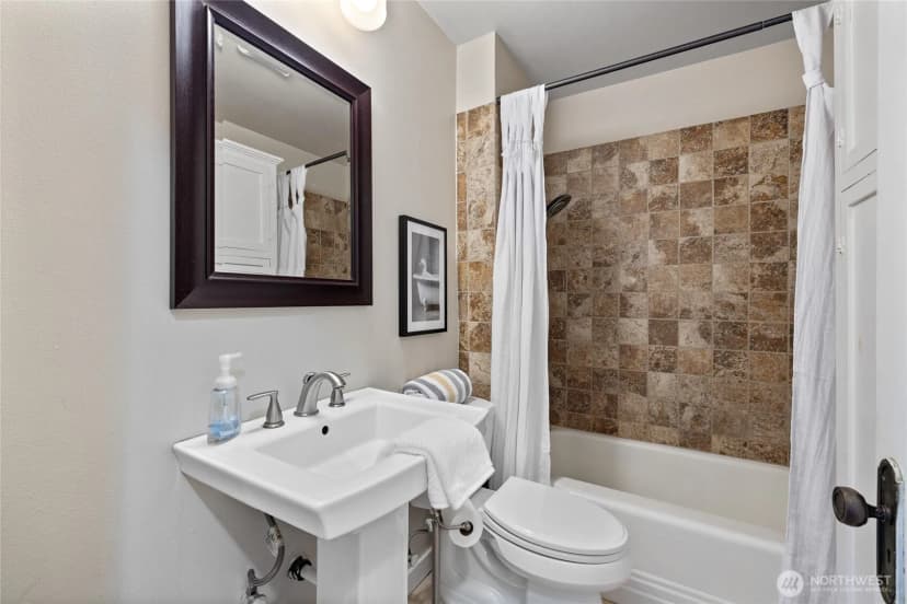 Property photo for 616 N Junett, Tacoma photo 13
