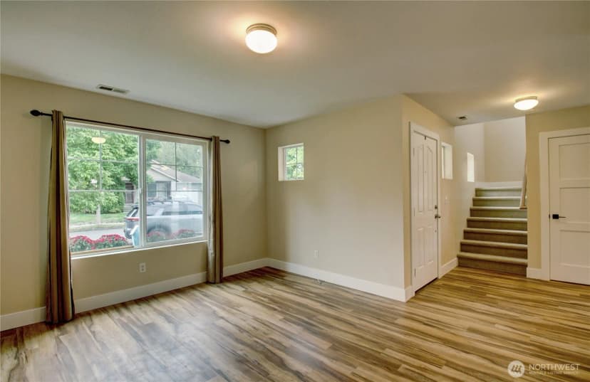 Property photo for 5351 Timber Ridge Drive, Mount Vernon photo 6