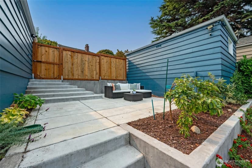 Property photo for 1943 34th Avenue W, Seattle photo 24
