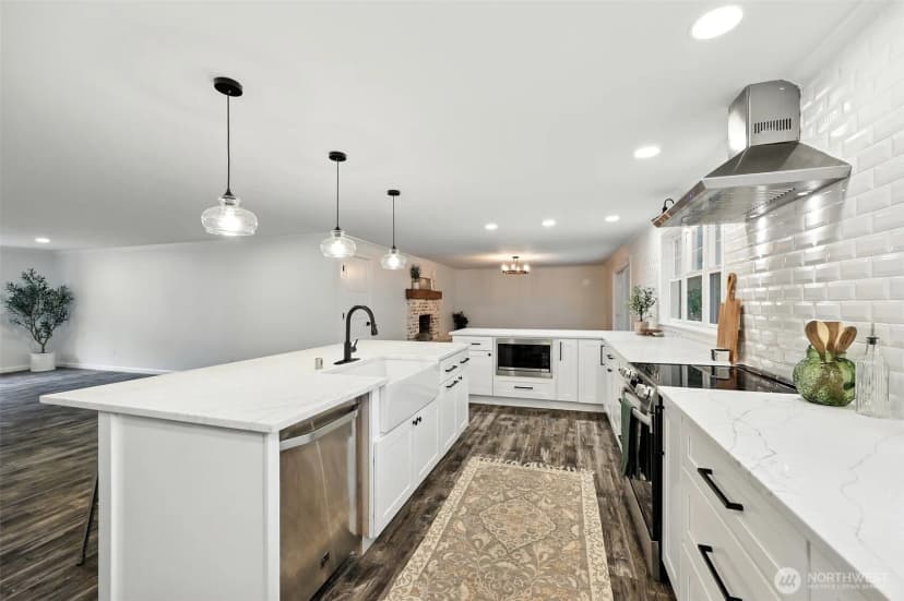 Property photo for 9803 62nd Street Ct W, University Place photo 14