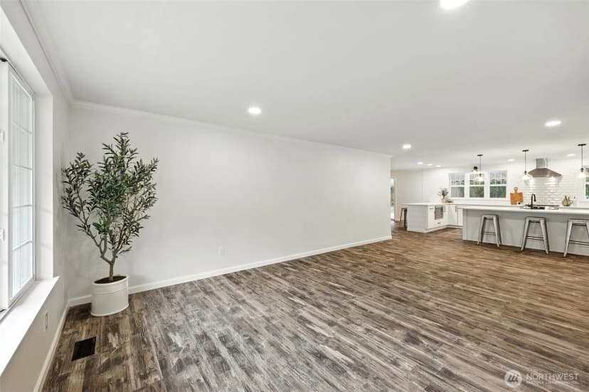 Property photo for 9803 62nd Street Ct W, University Place photo 8