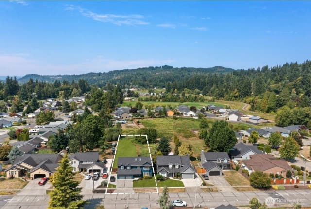 Property photo for 2729 42nd Avenue, Longview photo 3