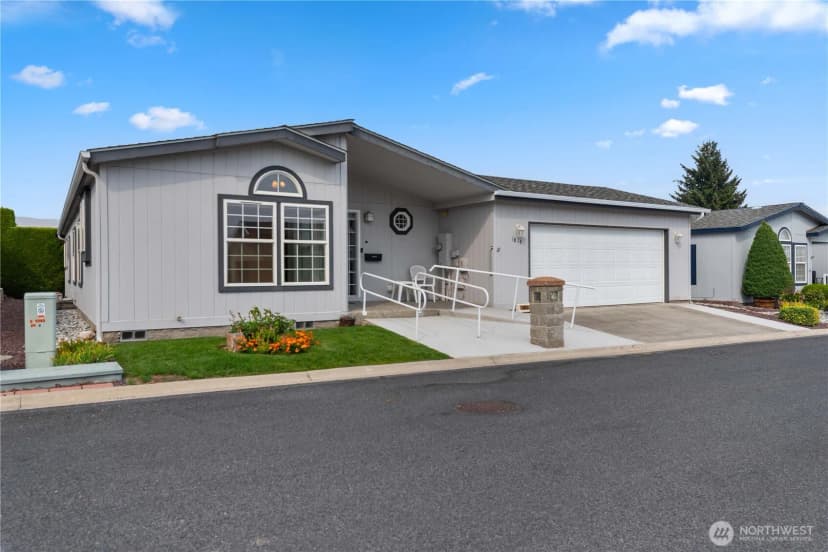 Property photo for 1814 Heritage Drive, Wenatchee