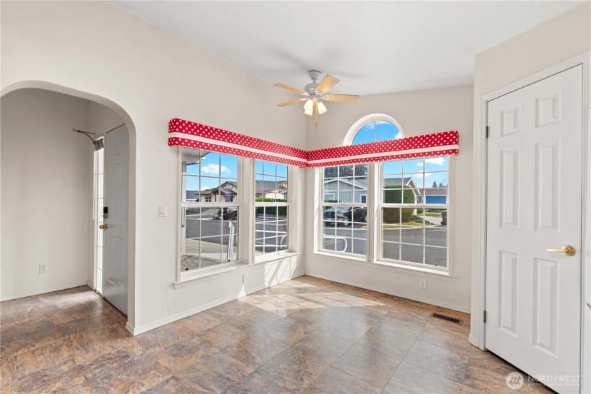 Property photo for 1814 Heritage Drive, Wenatchee photo 5