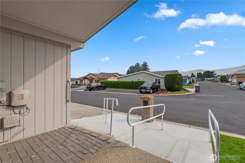 Property photo for 1814 Heritage Drive, Wenatchee photo 32