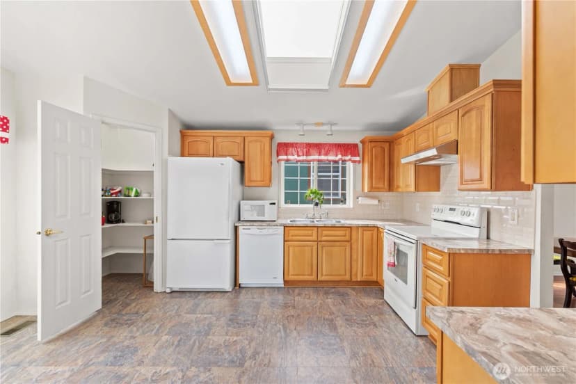 Property photo for 1814 Heritage Drive, Wenatchee photo 10