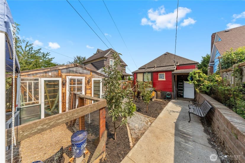 Property photo for 2018 Rockefeller Avenue, Everett photo 22