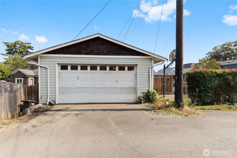 Property photo for 2018 Rockefeller Avenue, Everett photo 27