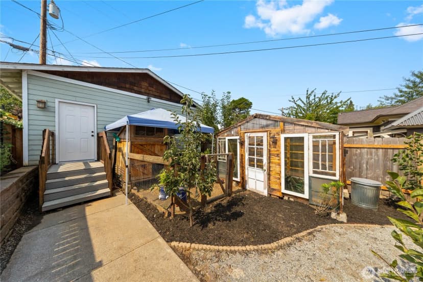 Property photo for 2018 Rockefeller Avenue, Everett photo 26