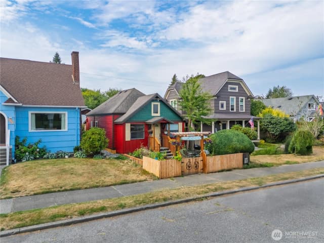 Property photo for 2018 Rockefeller Avenue, Everett photo 4