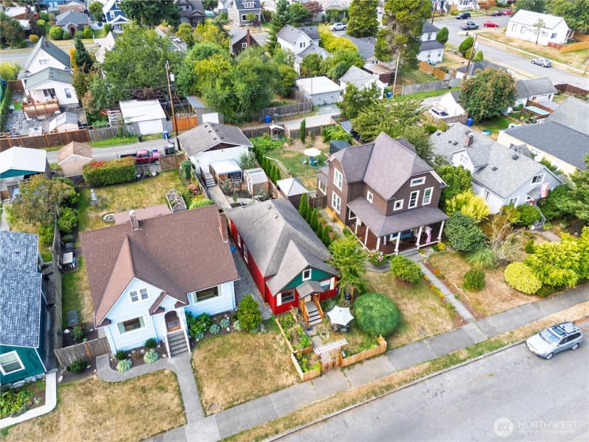 Property photo for 2018 Rockefeller Avenue, Everett photo 28