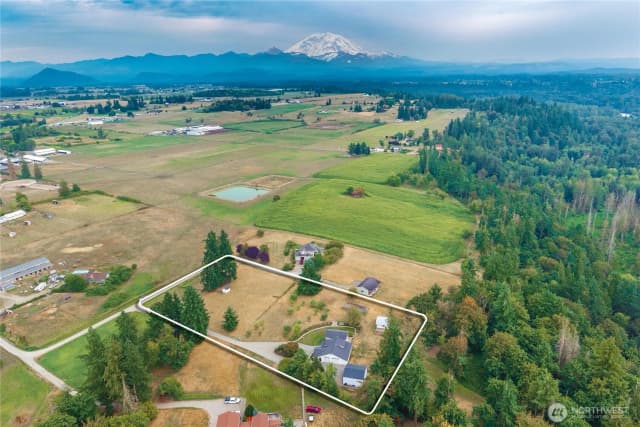 Property photo for 18121 Se 426th, Enumclaw