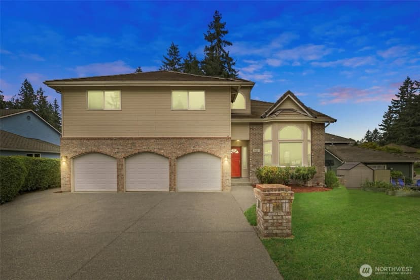 Property photo for 26109 Lake Wilderness Country Club Drive Se, Maple Valley photo 2