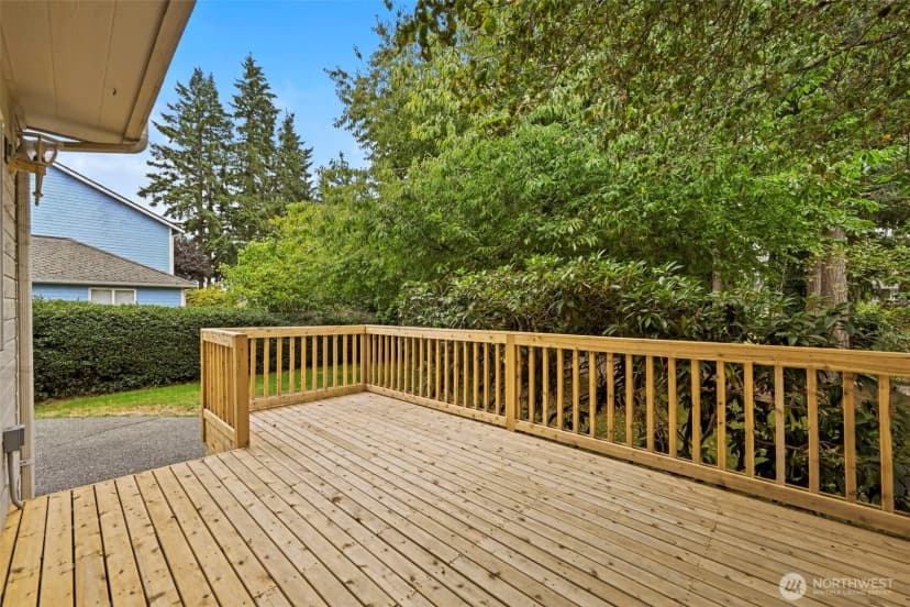 Property photo for 26109 Lake Wilderness Country Club Drive Se, Maple Valley photo 14