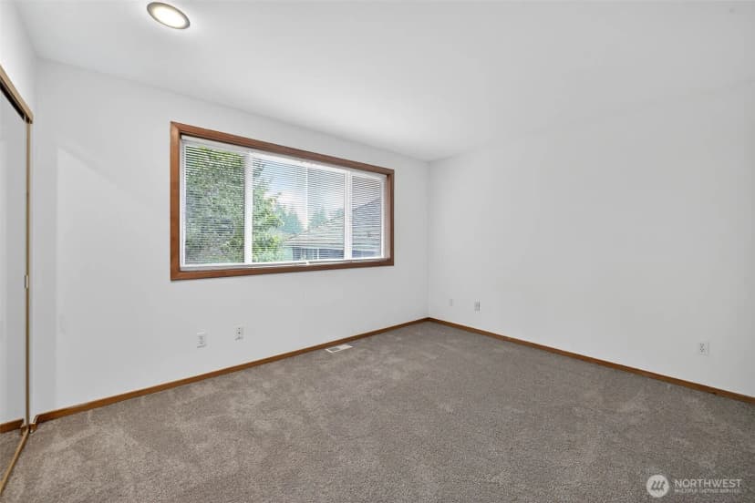Property photo for 26109 Lake Wilderness Country Club Drive Se, Maple Valley photo 24