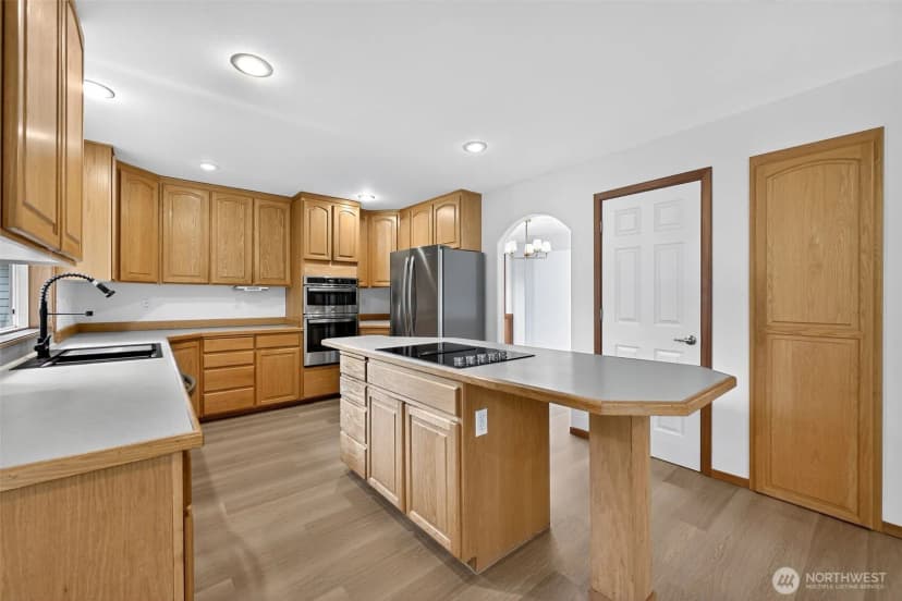 Property photo for 26109 Lake Wilderness Country Club Drive Se, Maple Valley photo 20