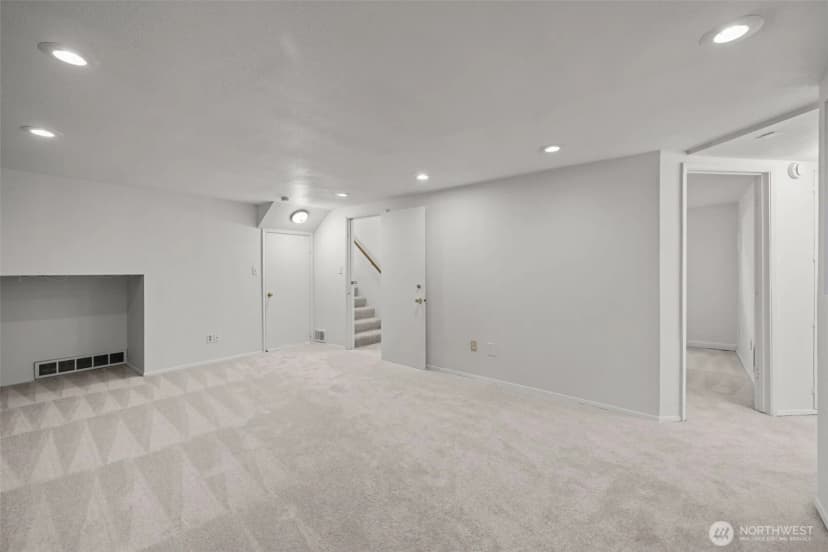 Property photo for 14234 Se 14th Street, Bellevue photo 23
