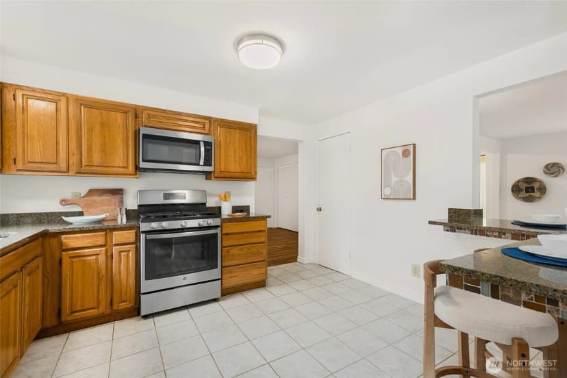 Property photo for 14026 62nd Place W, Edmonds photo 9