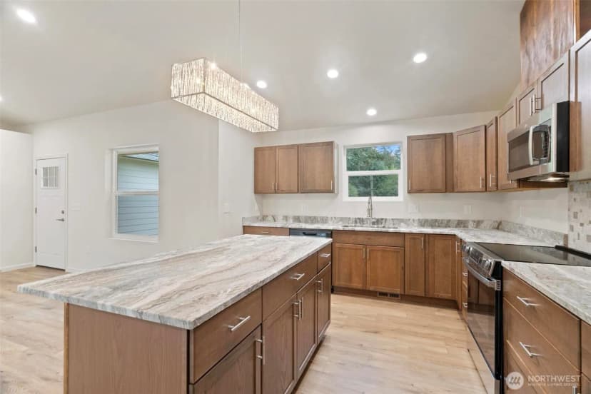 Property photo for 903 Byham Road, Winlock photo 14