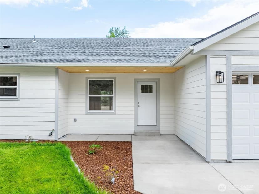 Property photo for 903 Byham Road, Winlock photo 2