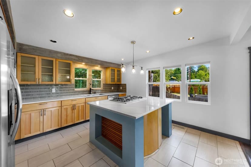 Property photo for 4449 Northwest Drive, Bellingham photo 14