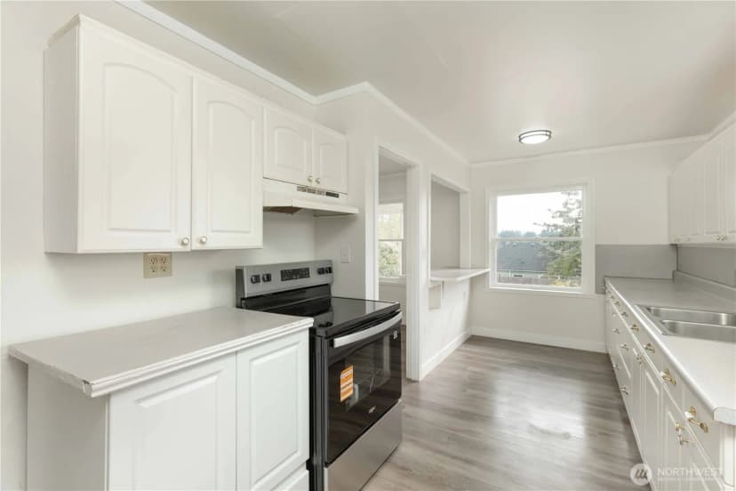 Property photo for 302 S Hartford Avenue, Bremerton photo 6