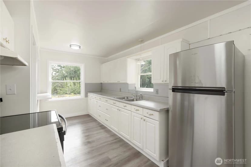 Property photo for 302 S Hartford Avenue, Bremerton photo 5
