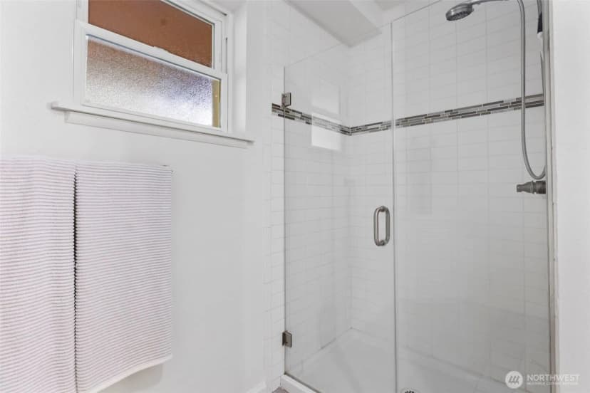 Property photo for 114 Vashon Avenue Se, Renton photo 26