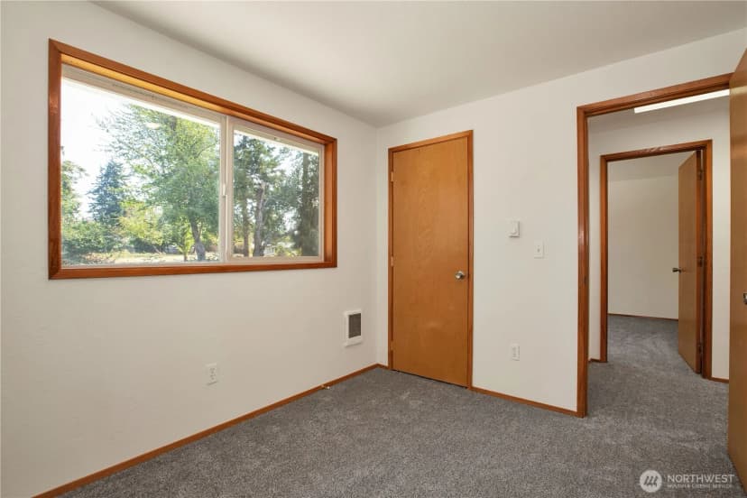 Property photo for 812 Dundee Road Nw, Olympia photo 14