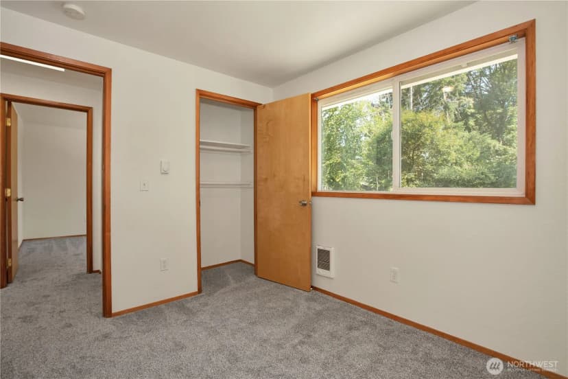 Property photo for 812 Dundee Road Nw, Olympia photo 12